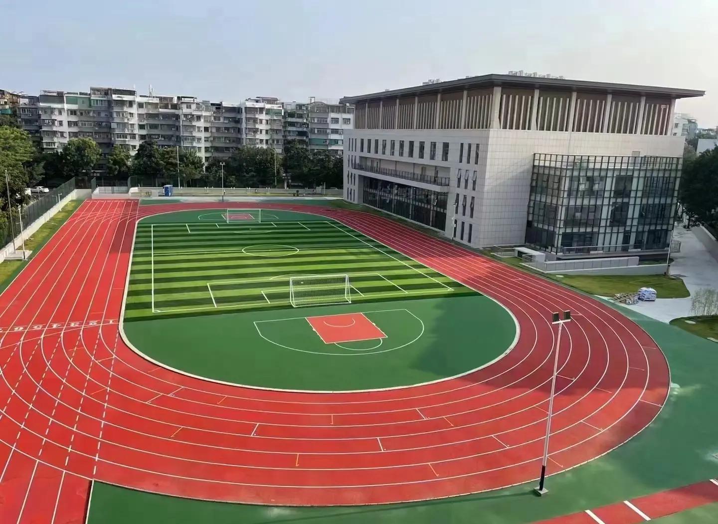 通化市人造草坪塑胶篮球场 - 价格